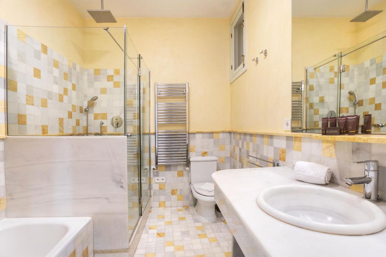 Genteel Home Palacio Abades Sevilla Bagian luar foto